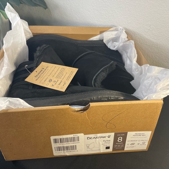 BEARPAW Kylee Suede Water- and Stain-Repellent Boot - Picture 5 of 7